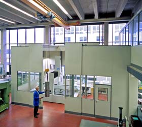 Messraum mit Schiebetür